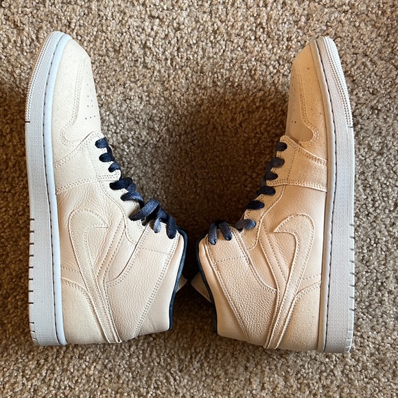 Jordan 1 Mid SE Sanddrift - Picture 4 of 8